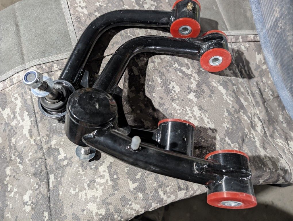 Toyota 4Runner/FJ Cruiser/Lexus GX460/GX470 Front Upper Control Arms