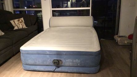 Air bed used good   Queen
