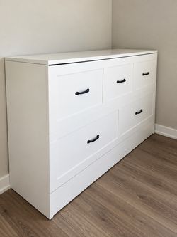 Like new Queen Murphy Bed never used purchased 2month ago