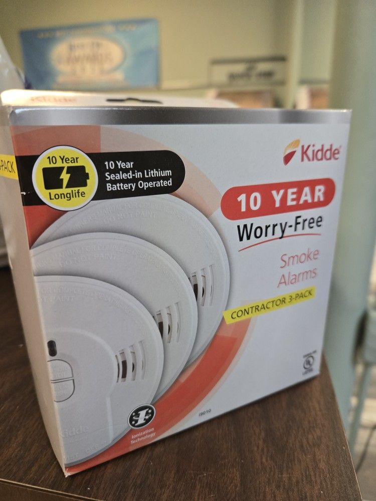Kidde 10 Year Worry-Free 3-Pack Battery Powered Smoke Detector with Ionization
