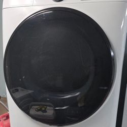 New dryer brand General Electricc white