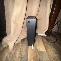 Xbox Series S 1TB and Xbox Elite Controller Series 2 and Curved Monitor and Turtle Beach Stealth 600