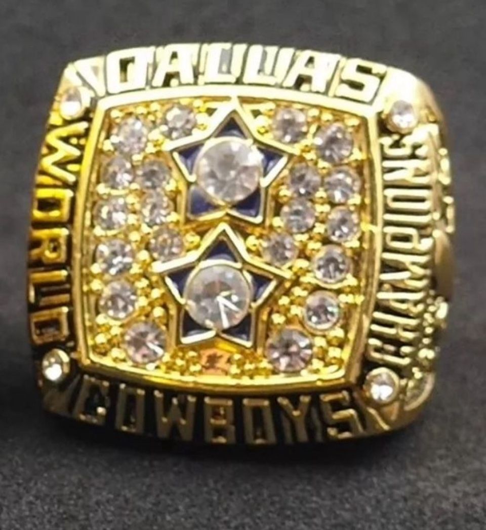 Dallas Cowboys (Roger Staubauch) 1977 World Champions Ring Size 11