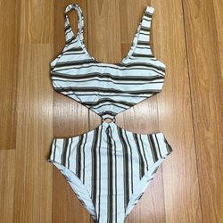 Abercrombie fitch striped cut-out stripe swimsuit size XS women’s