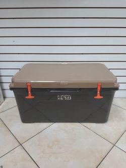 Yeti Tundra 65 Cooler In Great Condition