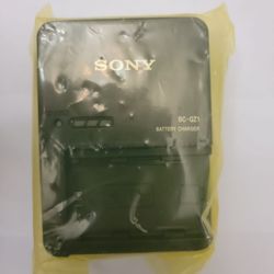 Sony BCQZ1 Z-Series Battery Charger, Black