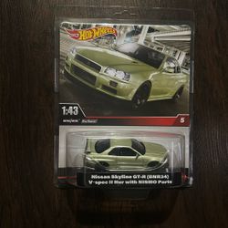 HOT WHEELS PREMIUM Nissan Skyline Gt-r 1:43 Scale 