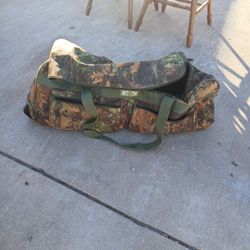 CAMOUFLAGE DUFFLEBAG