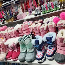 New Girls Snow Boots Size 5,6,7,8,9,10, 11, &12