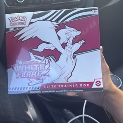 Pokémon White Flare ETB
