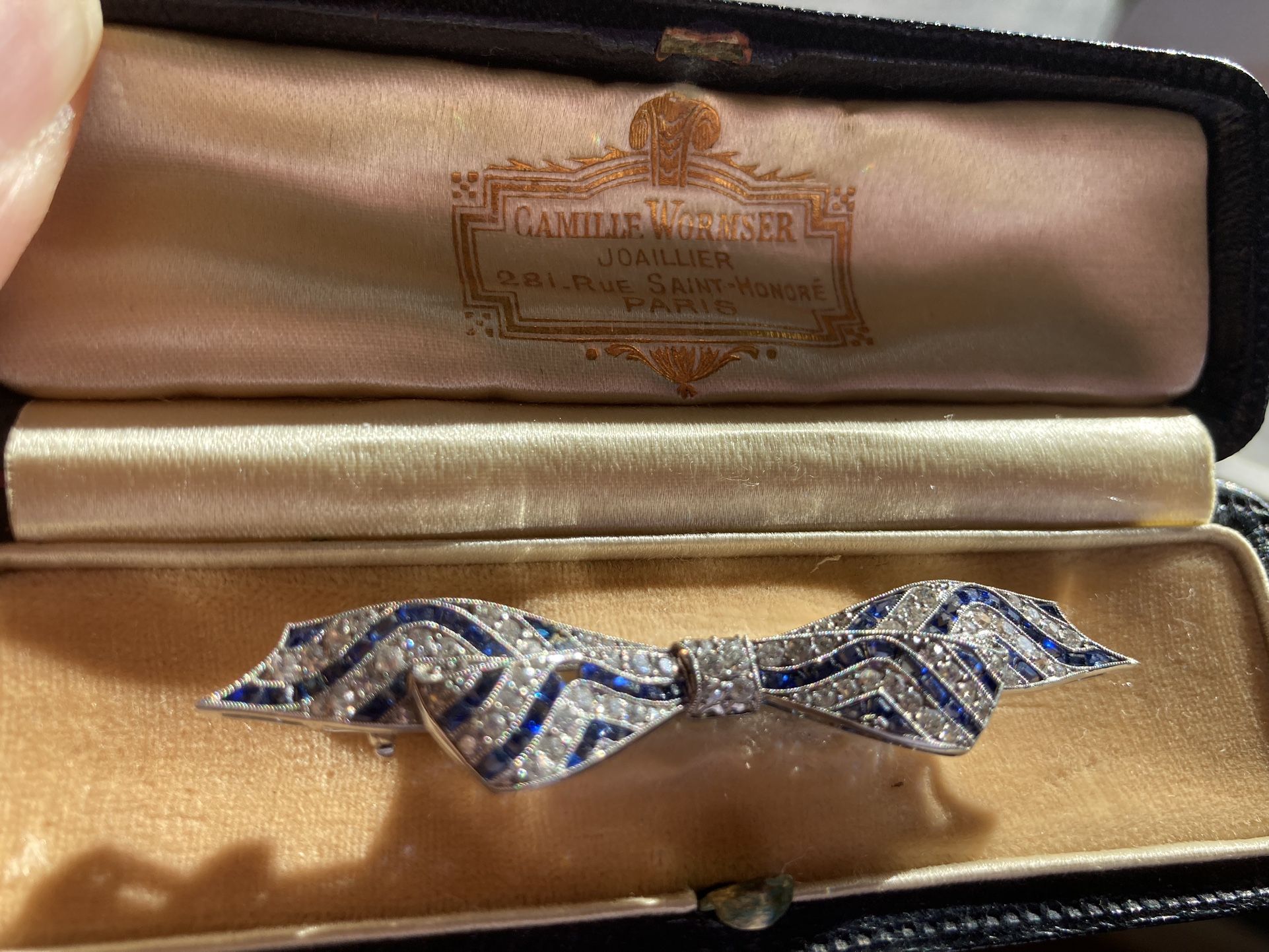 Art deco Diamond And Sapphire Brooch / Pin