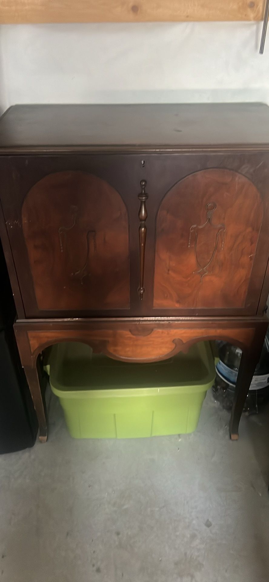 Nice Little Desk