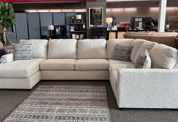 🌼 with Chaise Couch// modern sectional//Olivia 🎉 brand new/ modern/luxury 🌼