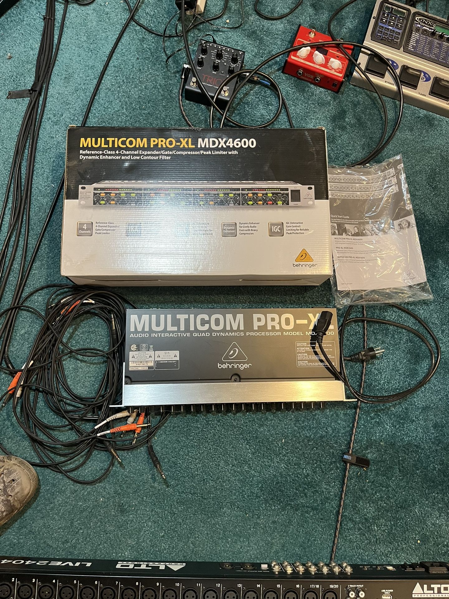Behringer multicom 4 Channel Expander