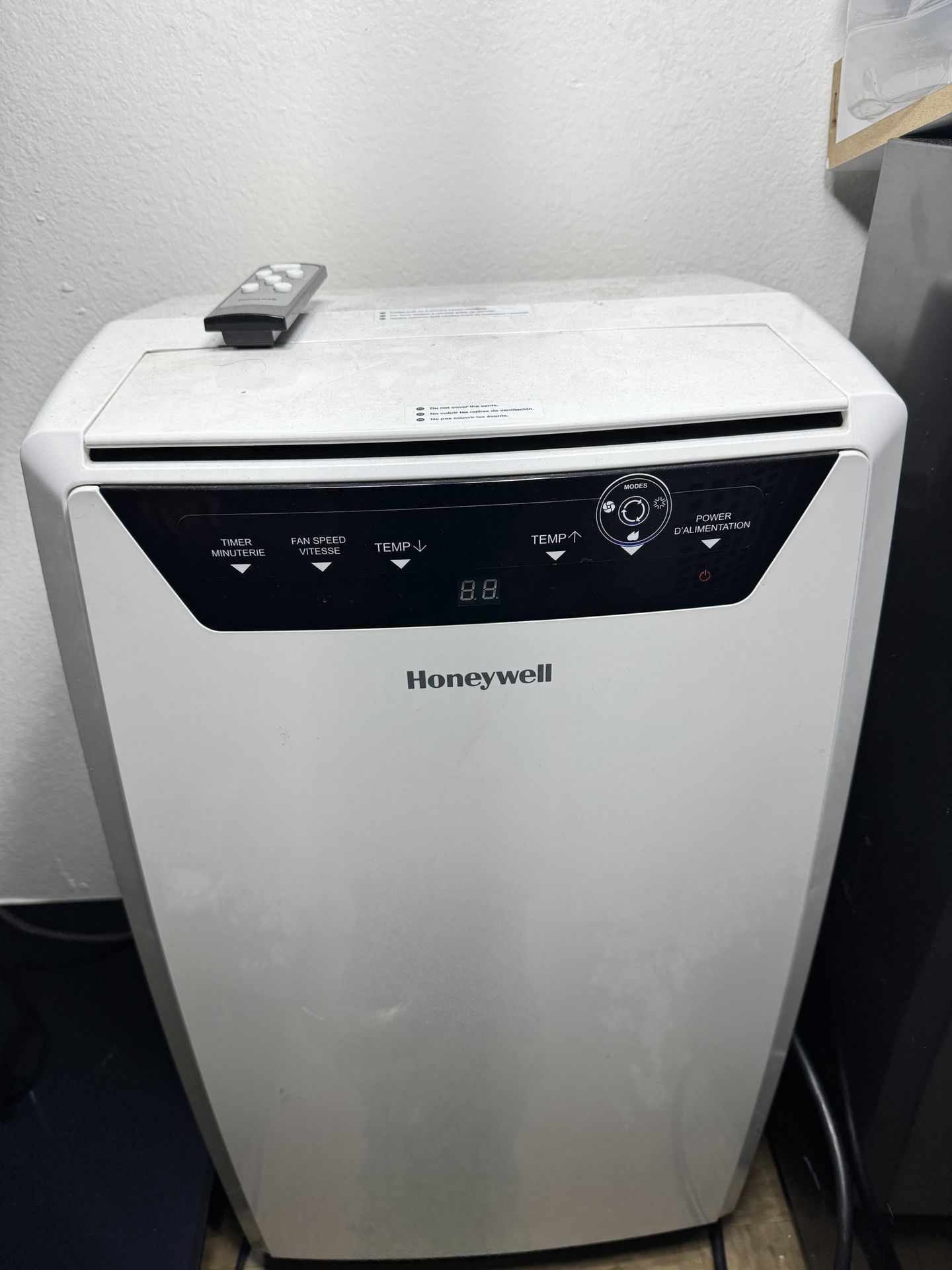 Honeywell 14,000 BTU Portable Air Conditioner, Dehumidifier and Fan - White, MN4CFSWW0