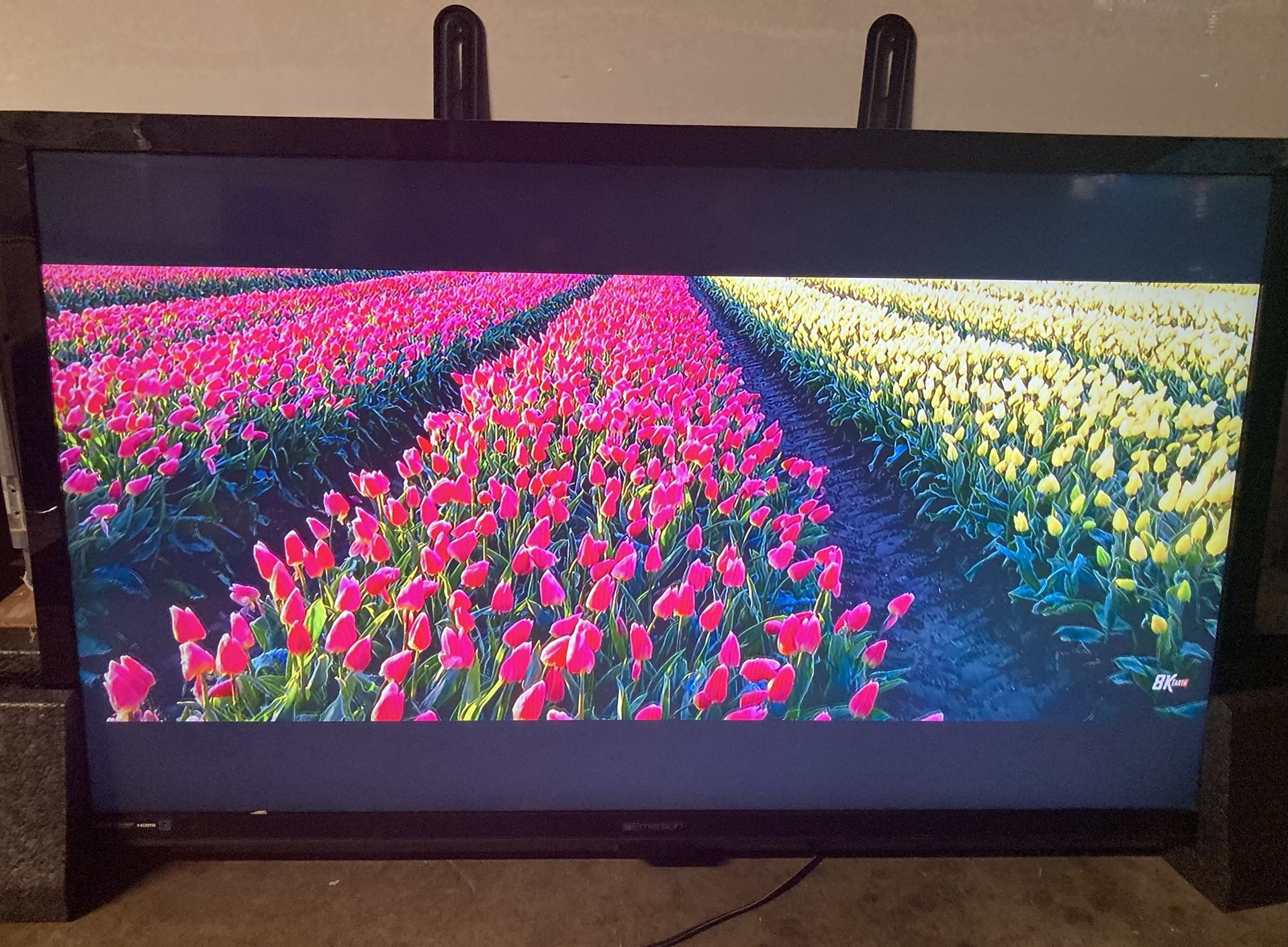 55” Tv and Ceiling Mount (Tilts & Swivels) with Sound Bar Brackets Attachment - Could be Great in your Garage or Out on your Patio