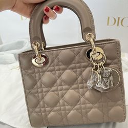 Classic Lady dior ABC 💜 color taupe - BRAND NEW 