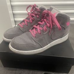 Air Jordan Retro 1 GS 'Cement / Pink’ Size 7Y