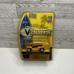 Jada Toys Yellow ‘2006 Meyers Manxter 2+2  Wave 1 • 100% Die Cast Metal Body & Chassis • Made in China 
