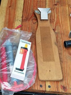 FILET BOARD!! HOLDS FISH WHILE FILETING.