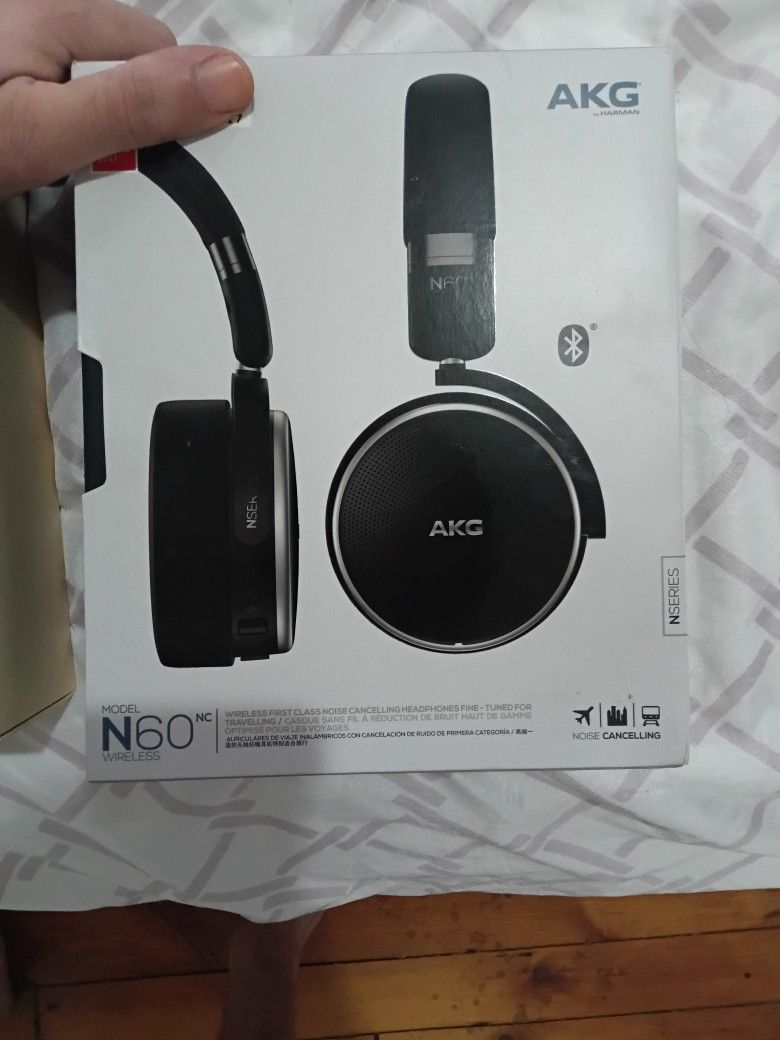 AKG n60nc wireless Headphones 