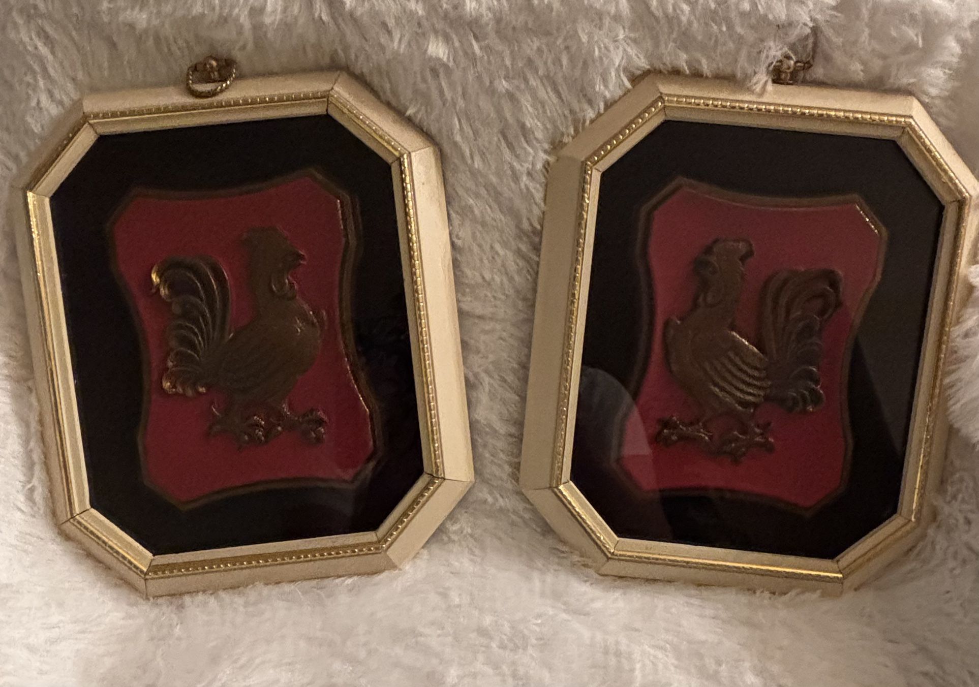 Vintage Rooster Crest Wall Hangings