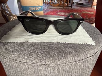 Rayban Original Wayfarer Classic RB2140 901/58 50-22 Polished Black frame - Green lenses—Polarized