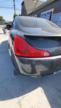 Left tailight  G37