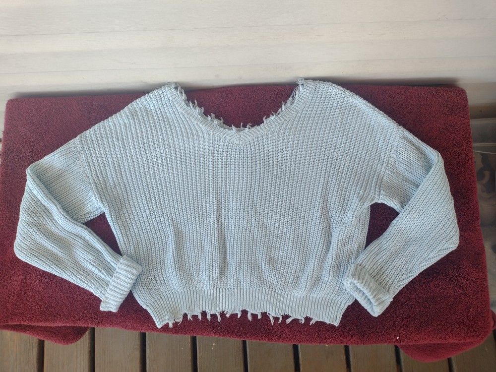 Jessica Simpson Fringe Cropped Sweater Size small
