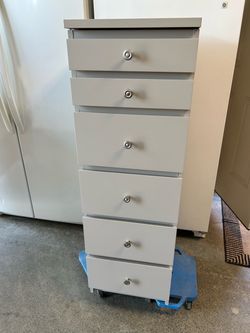 Six drawer dresser