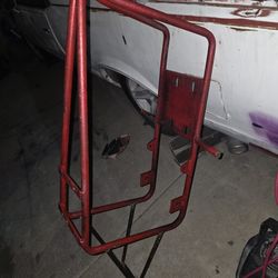 Joes frame with scraper