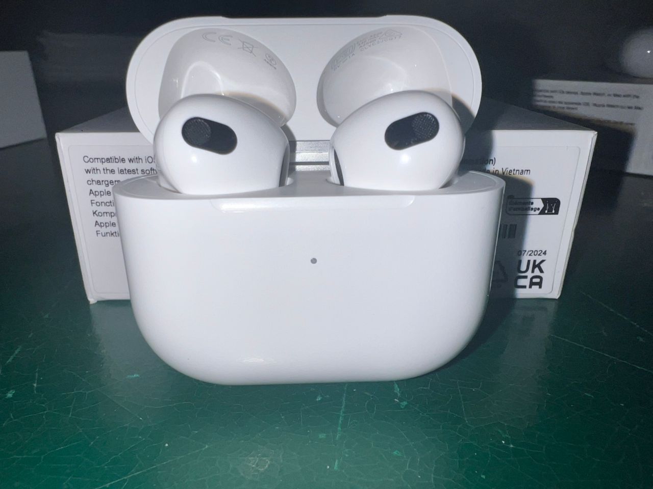 Apple AirPods