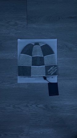 Grey beanie