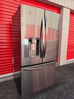 NICE LG BLACK ⚫️ STAINLESS STEEL FRIDGE
