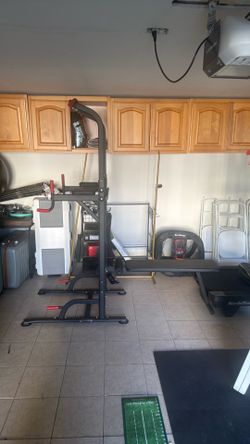 Power Tower Pull Up & Dip Station with Bench – Like New