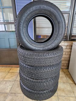255/75R17 Set of 5 used tires Gladiator Bronco Colorado Ranger 1500 GM