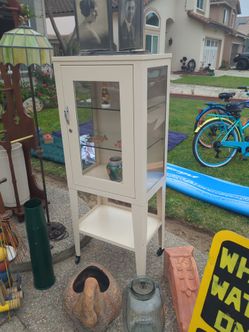 1950s metal Doctors Cabinet