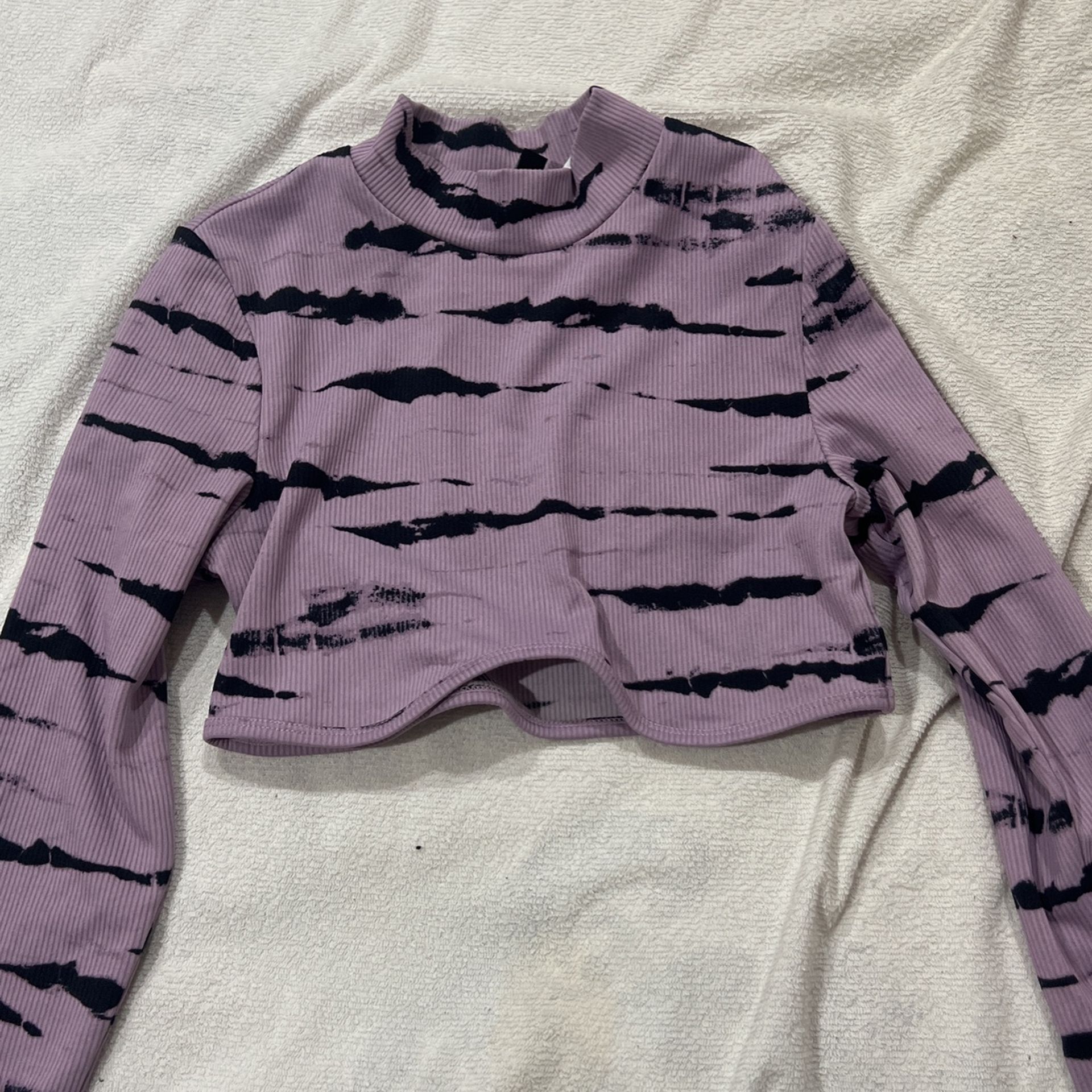 Purple and Black Crop Top Shirt with Thumb Holes, DIVIDED