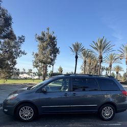 2008 Sienna XLE Limited 