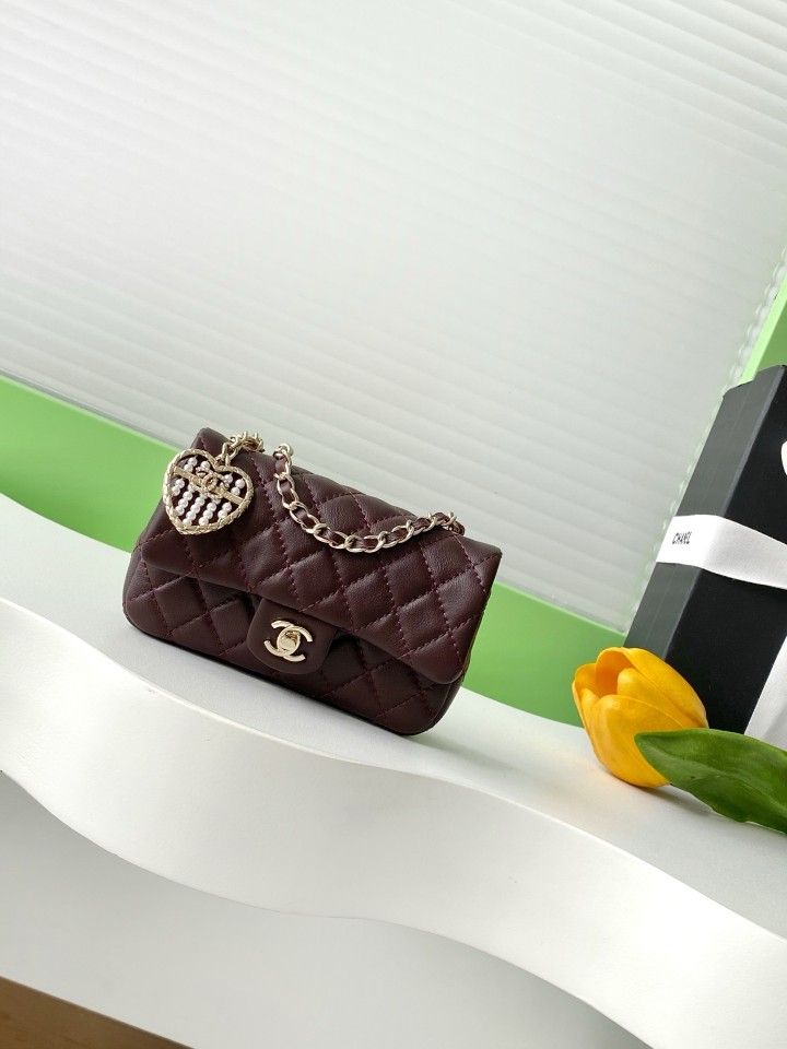 Chanel 2025 New Style (with box)