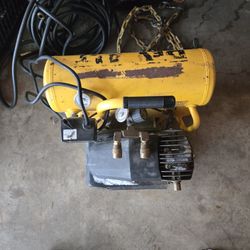 DeWalt Dual Tank Air Compressor