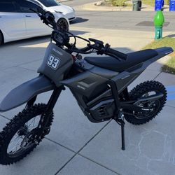 Valtinsu Em-5 48V Electric dirtbike Up To 45MPH Possible With Dongle