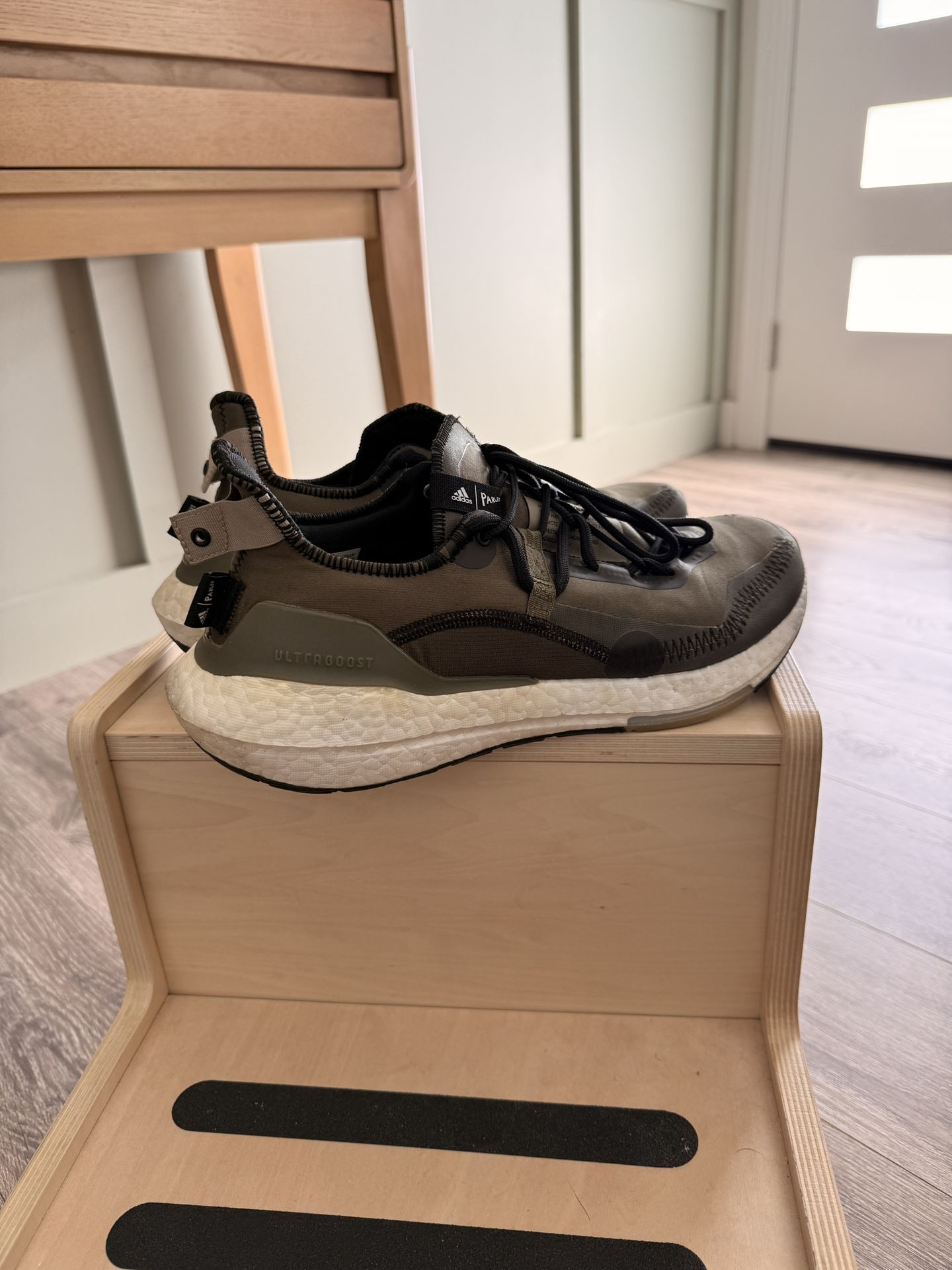 Adidas UltraBoost 21 x Parley Focus Olive Mens Size 10.5 Running Sneakers