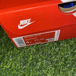 nike dunk cobalt size 4Y 