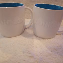2 Beautiful DUNKIN DONUTS Ceramic 20 Oz Mugs Unused 
