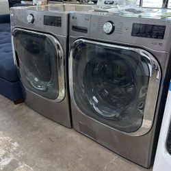 Gas LG Washer And Dryer Set 