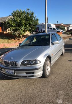 2000 BMW 323i
