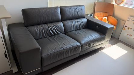 Modani Reclining Elephant Gray Leather Sofa