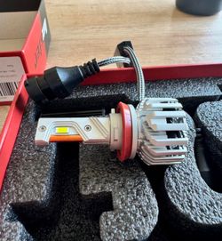 880 LED Fog Light Bulbs or DRL, 6000K Xenon White, 30W Super Bright, 885 893 899 Fog Light, Can-bus Error Free, Plug and Play Automobile Leds
