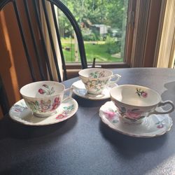 Vintage Japanese Porcelain Tea Cups & Saucers